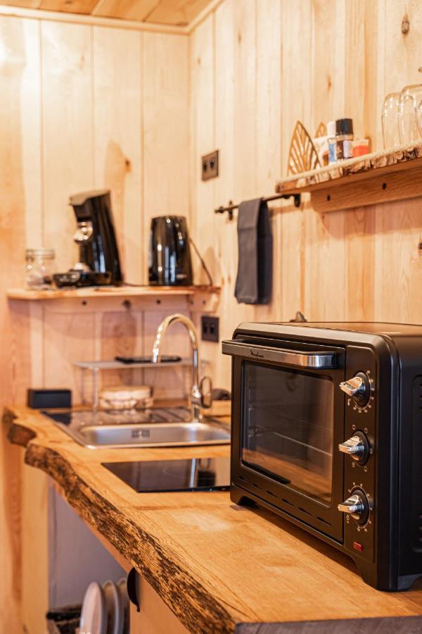 Вілла La Cabane Ofuro Celles  Екстер'єр фото