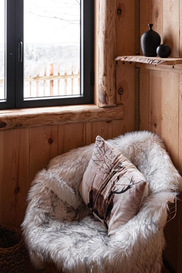 Вілла La Cabane Ofuro Celles  Екстер'єр фото