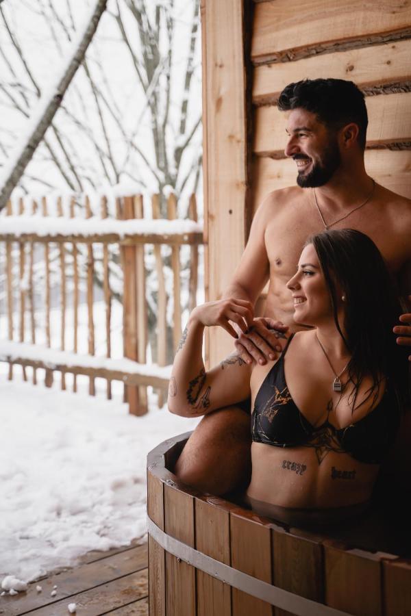 Вілла La Cabane Ofuro Celles  Екстер'єр фото